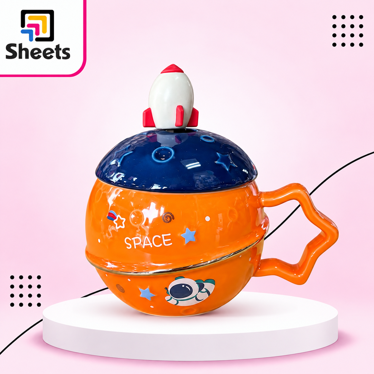 3919 - ( كود M10998 ) - ( القسم Gift Shop ) - ( الصنف Porcelain Mug-Rocket-Orange ) سعر البيع 285 Porcelain Mug with Rocket Lid – Space Design (Orange & Blue) - Image 1